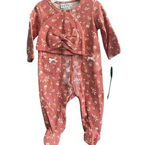 Nicole Miller 2 Piece Set 3-6 Months Snap Up Thermal Footed Jumpsuit & Cap NWT